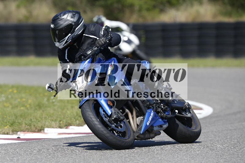 /Archiv-2025/48 25.08.2025 Cornu Master School ADR/gruen-vert/97